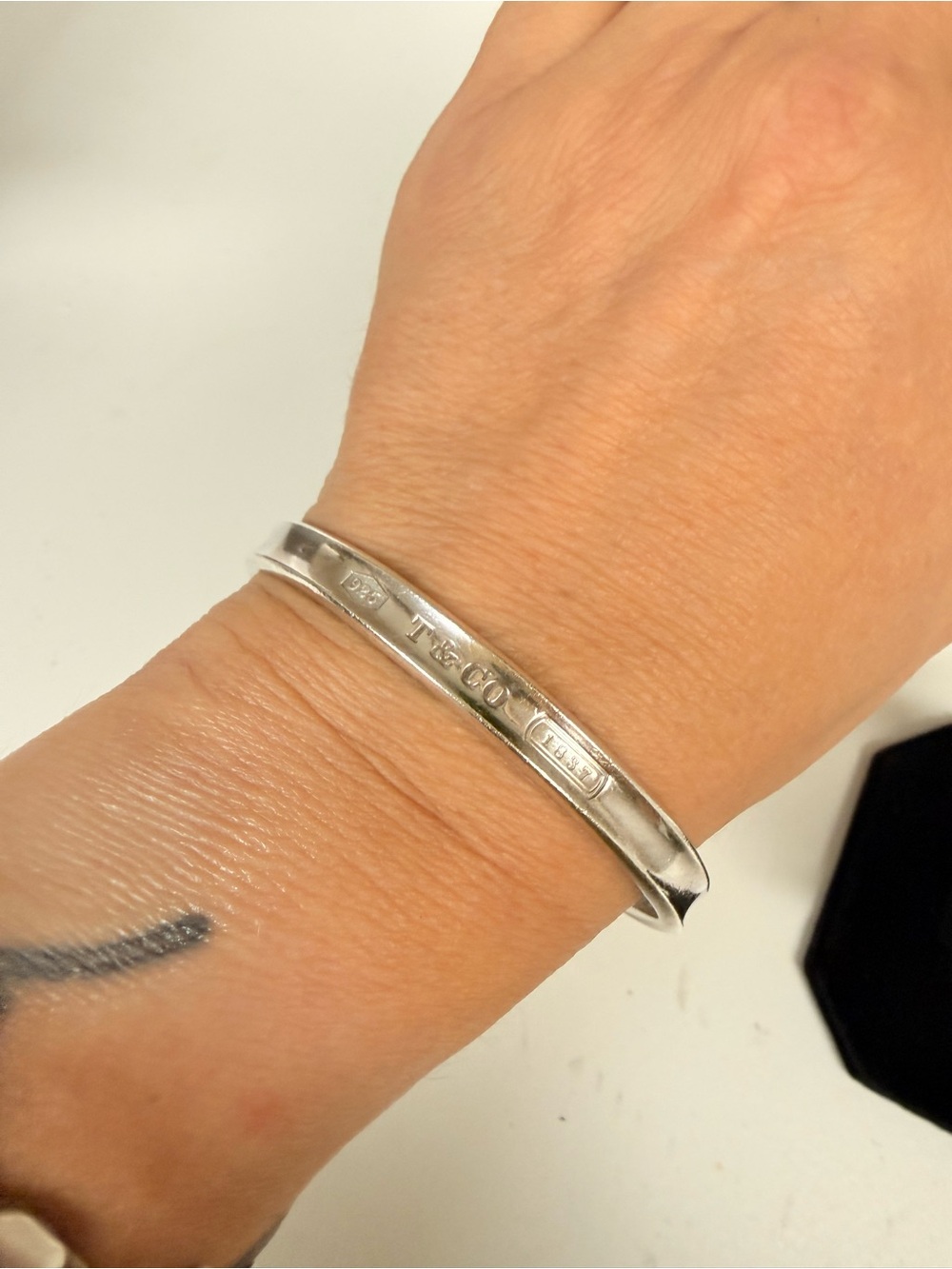 Tiffany & Co. Sterling Silver bangle 7.75 inches 925 Stamped Bangle - 1997